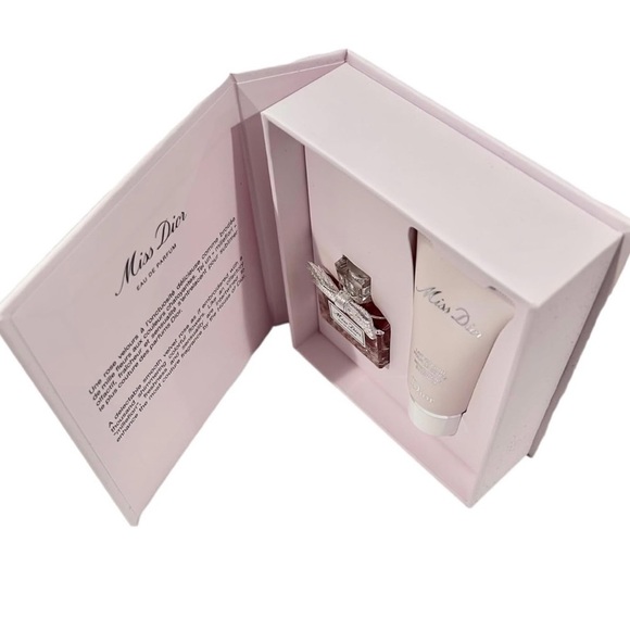 Miss Dior Gift Set New in Sealed Package NWT
MSRP $80 - Picture 3 of 4